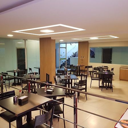 Oft Place Hotel جويانيا المظهر الخارجي الصورة