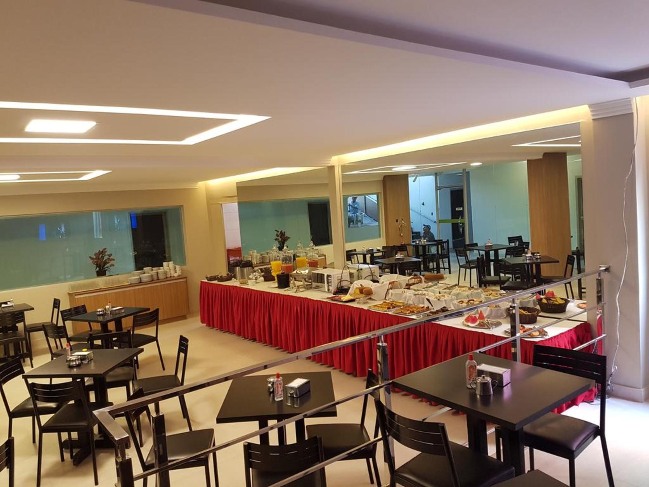 Oft Place Hotel جويانيا المظهر الخارجي الصورة