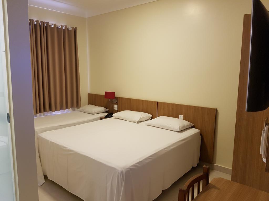 Oft Place Hotel جويانيا المظهر الخارجي الصورة