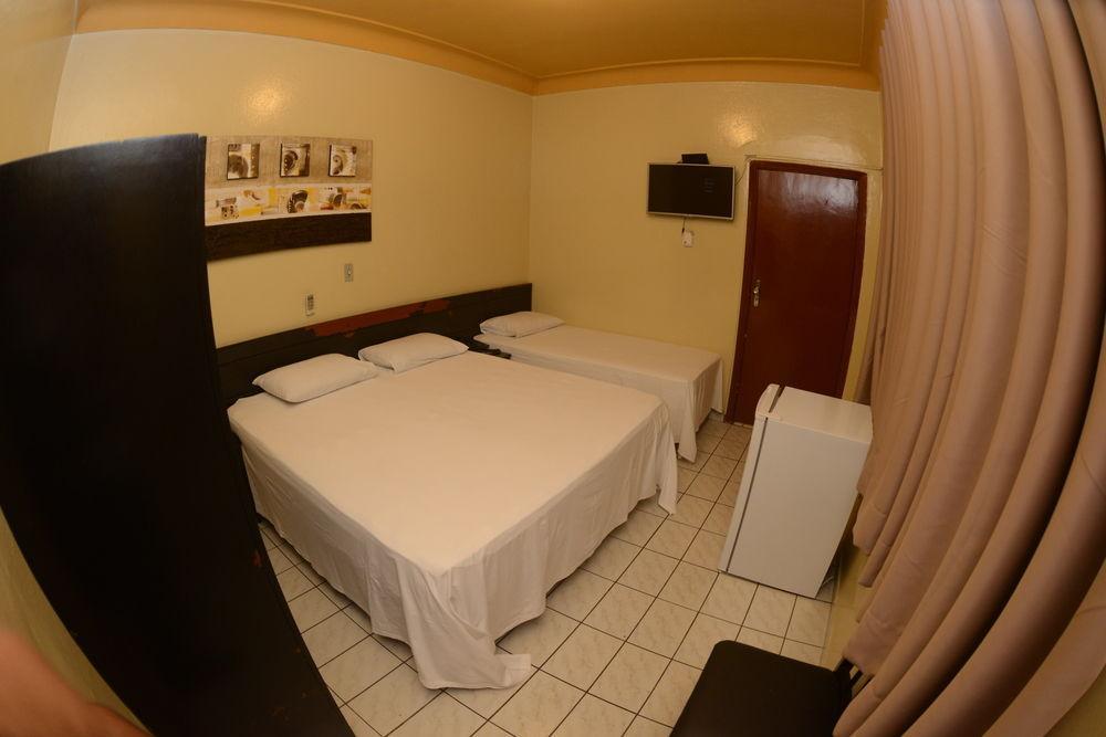 Oft Place Hotel جويانيا المظهر الخارجي الصورة