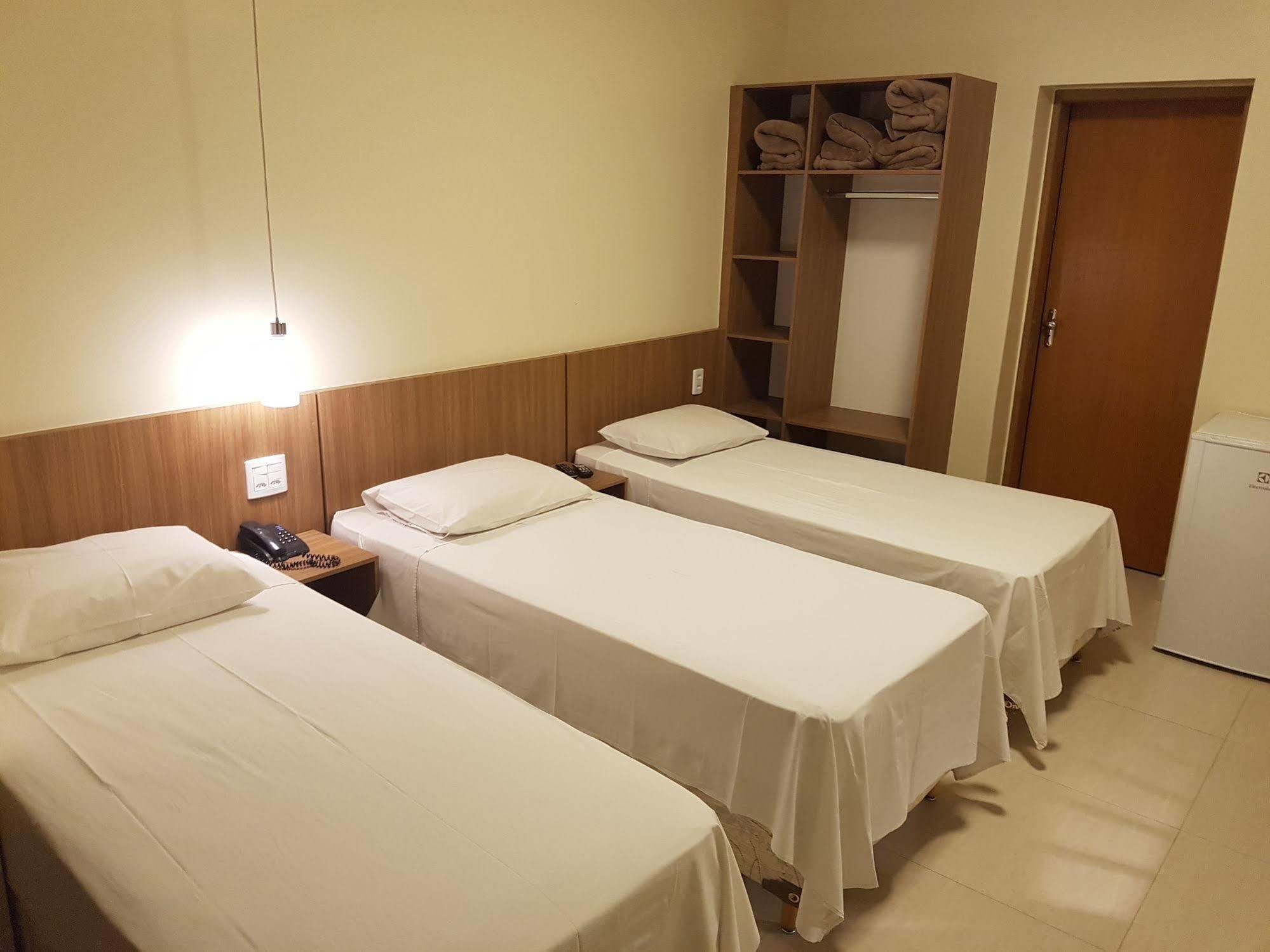 Oft Place Hotel جويانيا المظهر الخارجي الصورة